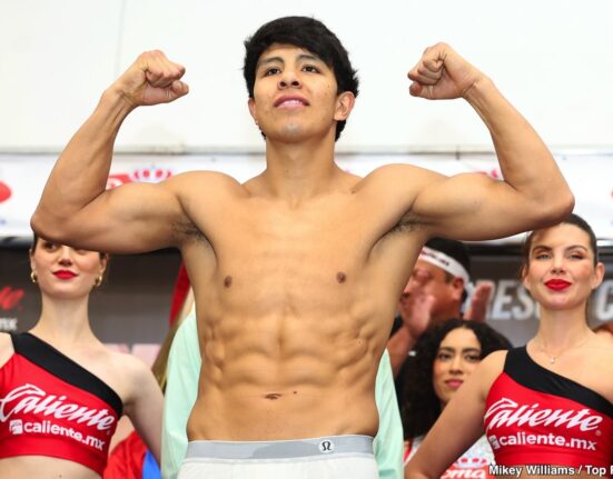 Jaime Munguia flex