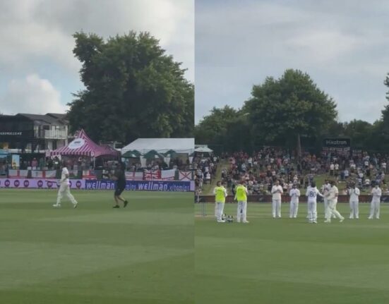 Tim Southee guard of honour in final Test innings